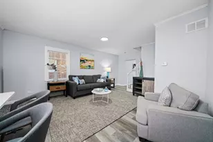 1714 N 73rd Ct, Elmwood Park, IL 60707 - Photo 4