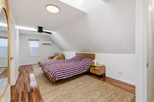 2862 N Woodard St, Chicago, IL 60618 - Photo 16