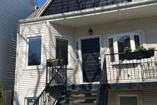 2862 N Woodard St, Chicago, IL 60618 - Photo 2