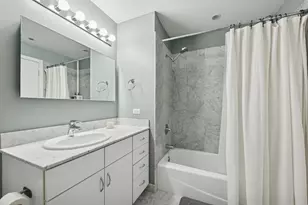 860 W Blackhawk St, Chicago, IL 60642 - Photo 14