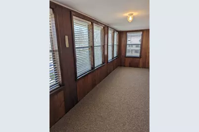 837 W Stephenson Street #Up, Freeport, IL 61032 - Photo 2