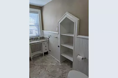 837 W Stephenson Street #Up, Freeport, IL 61032 - Photo 12