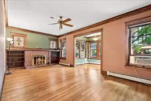 5812 N Fairfield Ave, Chicago, IL 60659 - Photo 2