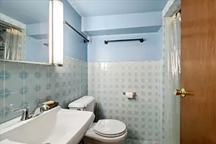 5812 N Fairfield Ave, Chicago, IL 60659 - Photo 18