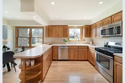 1341 Trinity Place, Libertyville, IL 60048 - Photo 10