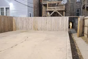 3923 W Lexington St, Chicago, IL 60624 - Photo 8