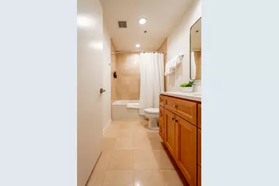 240 E Illinois Street #604, Chicago, IL 60611 - Photo 38