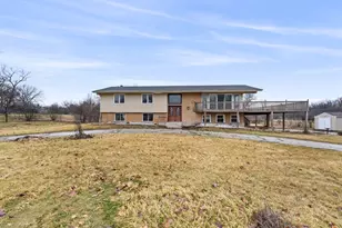 2 Wild Cherry Ln, Palos Park, IL 60464 - Photo 1