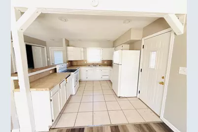 308 Half Street, Woodland, IL 60974 - Photo 4