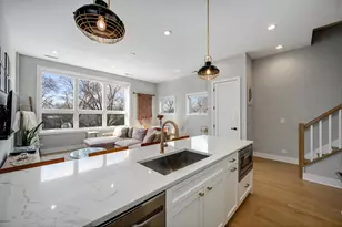 2705 N Hamlin Ave, Chicago, IL 60647 - Photo 6