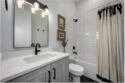 2705 N Hamlin Avenue #3, Chicago, IL 60647 - Photo 18