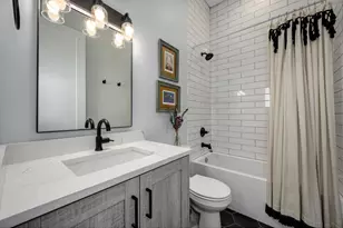 2705 N Hamlin Ave, Chicago, IL 60647 - Photo 18