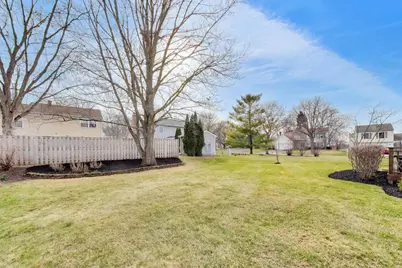 606 Thackeray Lane, Fox River Grove, IL 60021 - Photo 32