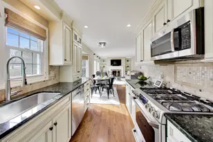 606 Thackeray Ln, Fox River Grove, IL 60021 - Photo 10