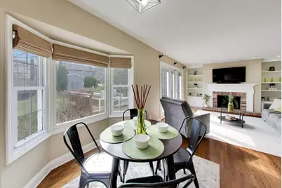 606 Thackeray Lane, Fox River Grove, IL 60021 - Photo 12