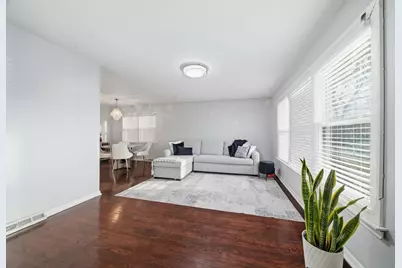 2951 N Rutherford Avenue, Chicago, IL 60634 - Photo 2