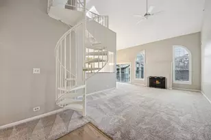 5S530 Scots Dr, Naperville, IL 60563 - Photo 8