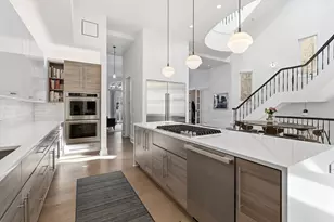 1936 N Wilmot Ave, Chicago, IL 60647 - Photo 16