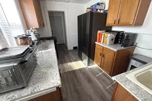 1036 N Winnebago St, Rockford, IL 61103 - Photo 6