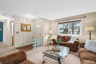 420 Quarry Dr, Bolingbrook, IL 60490 - Photo 6