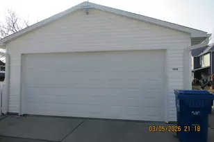 1412 13th St, Moline, IL 61265 - Photo 30