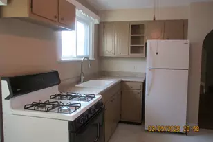1412 13th St, Moline, IL 61265 - Photo 6
