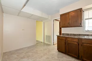417 Lakewood Blvd, Park Forest, IL 60466 - Photo 10
