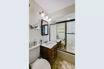 571 Dara James Road, Des Plaines, IL 60016 - Photo 14