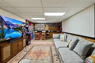 571 Dara James Rd, Des Plaines, IL 60016 - Photo 18