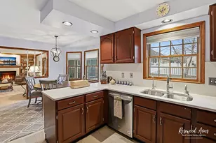 1240 Plum Creek Dr, Bourbonnais, IL 60914 - Photo 10