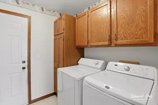 1240 Plum Creek Dr, Bourbonnais, IL 60914 - Photo 18