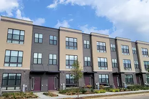 396 Summit Cir, Lombard, IL 60148 - Photo 1