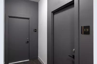 2505 W Farragut Avenue #405, Chicago, IL 60625 - Photo 2