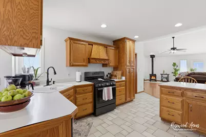 5996 W 2000N Road, Bonfield, IL 60913 - Photo 10