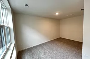 383 Summit Cir, Lombard, IL 60148 - Photo 12