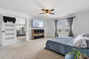 157 N Crooked Lake Ln, Lindenhurst, IL 60046 - Photo 20