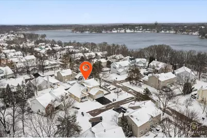 157 N Crooked Lake Lane, Lindenhurst, IL 60046 - Photo 44