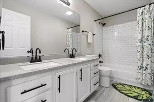 157 N Crooked Lake Ln, Lindenhurst, IL 60046 - Photo 30