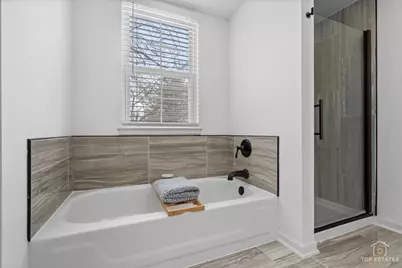 157 N Crooked Lake Lane, Lindenhurst, IL 60046 - Photo 22