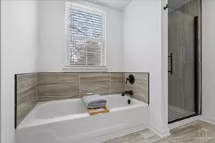 157 N Crooked Lake Ln, Lindenhurst, IL 60046 - Photo 22