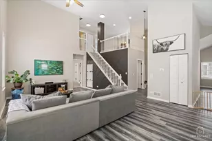 157 N Crooked Lake Ln, Lindenhurst, IL 60046 - Photo 16