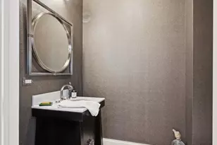 30 W Erie St, Chicago, IL 60654 - Photo 26