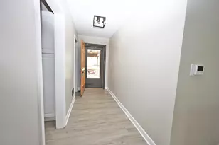 661 Sycamore Dr, Elk Grove Village, IL 60007 - Photo 2