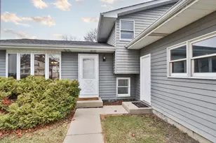 380 Johelia Trail, Antioch, IL 60002 - Photo 2