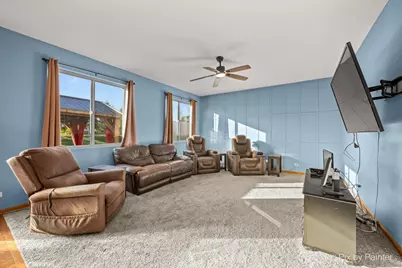 821 Glen Cove Lane, Pingree Grove, IL 60140 - Photo 8