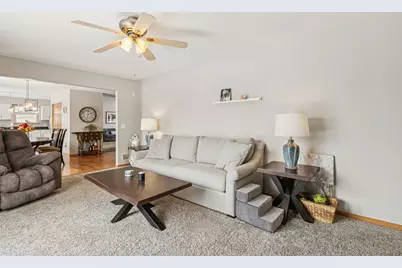 18224 W Old Pine Court, Gurnee, IL 60031 - Photo 8