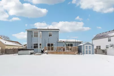 18224 W Old Pine Court, Gurnee, IL 60031 - Photo 2