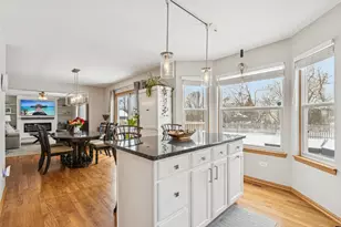 18224 W Old Pine Ct, Gurnee, IL 60031 - Photo 4