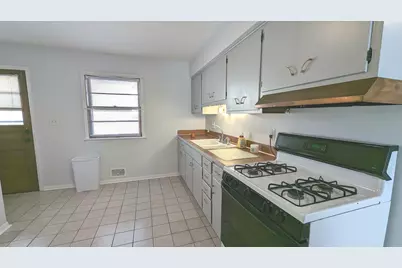 1308 19th Street, Rockford, IL 61104 - Photo 2