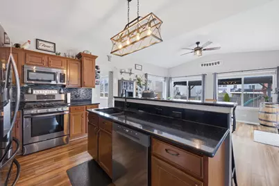 3243 Pinewood Drive, Yorkville, IL 60560 - Photo 10